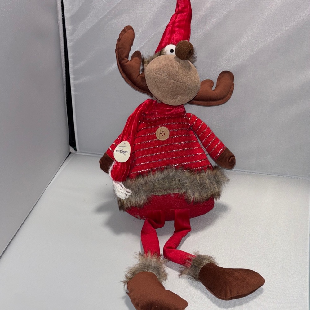 Stuffed Moose with dangly legs
